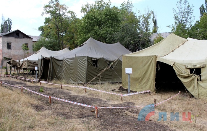 Учебный центр начальной войсковой подготовки на базе Народной милиции ЛНР, Луганск, 12 августа 2015 года