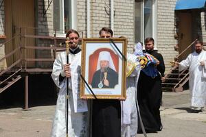 Прощание с митрополитом Митрофаном прошло в луганском Свято-Петропавловском соборе