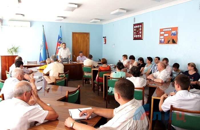 Совещание руководителей республиканских отраслевых профсоюзов в Федерации профсоюзов ЛНР, Луганск, 21 июня 2016 года
