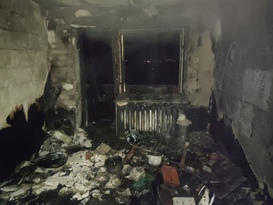 Спасатели эвакуировали восемь человек из загоревшегося многоквартирного дома в Антраците