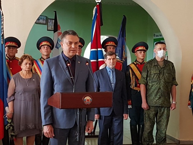 Pasechnik speaking at the memorial service for 5 LPR People's Militia members killed in attack on Golubovskoye outpost