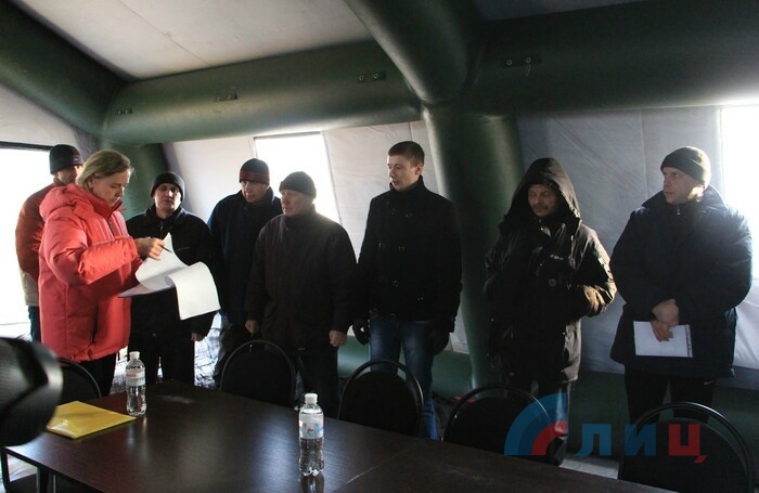 Обмен удерживаемыми лицами в районе КПП "Майорск", 27 декабря 2017 года