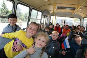 Первая группа детей из Лисичанска отправилась на отдых в РФ