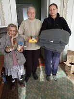 Проживающие в Камышном беженцы получили гумпомощь от Общества Красного Креста