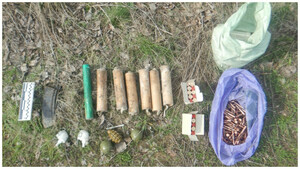 Полиция изъяла с бывших позиций ВСУ у Трехизбенки боеприпасы, взрывные устройства и вещества
