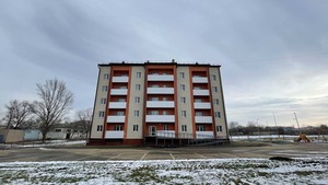Достроенный пятиэтажный многоквартирный дом в Луганске, 1 февраля 2024 года