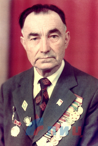 Балюра Александр Степанович (1914 – 1984). Родился в Сумской области, учитель.