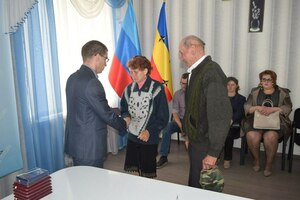 Врио главы ЛНР наградил посмертно защитников Республики из Первомайска
