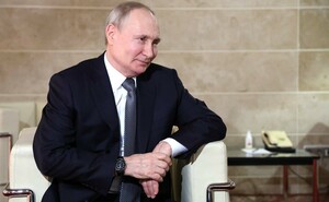 Путин вывел Россию из безвременья и небытия - историк