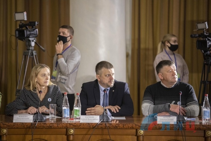 Международный круглый стол "Незаживающая рана Донбасса", Луганск, 2 ноября 2021 года