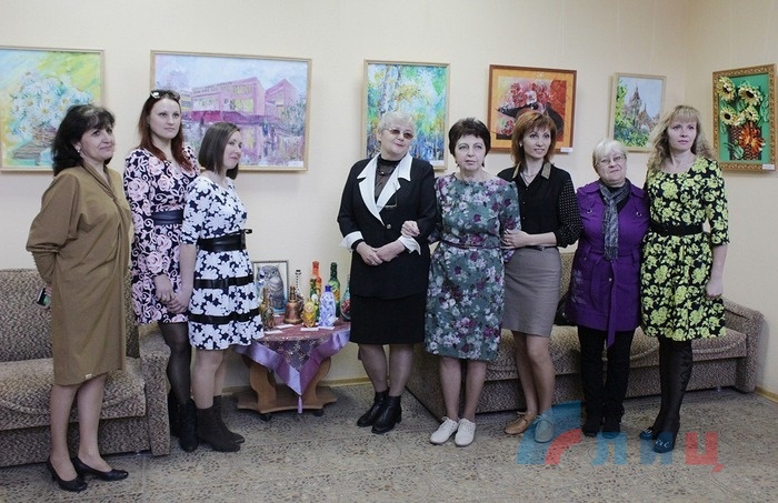Открытие выставки Перевальской ДШИ в "Светлице", Луганск, 18 апреля 2016 года
