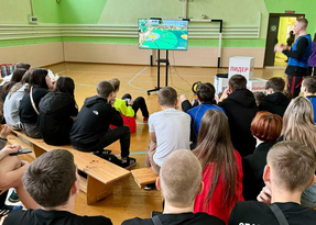 Регионы-шефы впервые провели в ЛНР совместный форум и турнир по фиджитал-спорту