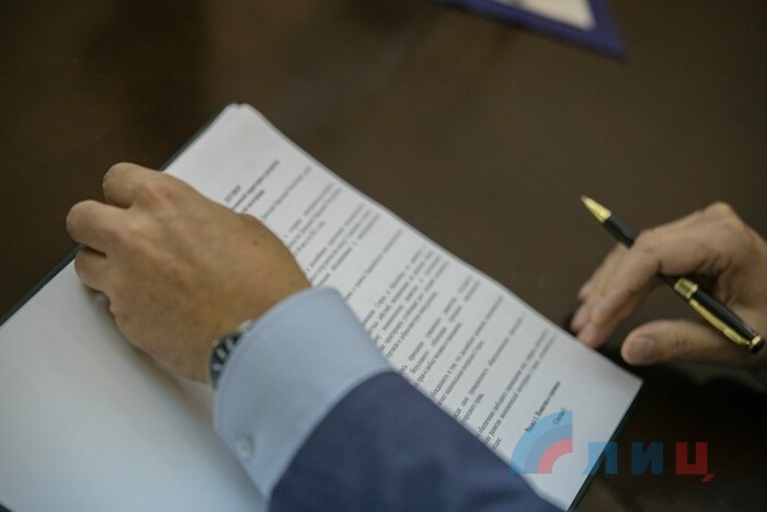 Подписание главами ЛНР и ДНР договора о создании единой таможенной территории и развитии экономической интеграции, Луганск, 15 сентября 2021 года
