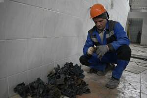 Иркутские строители завершили ремонт кровли в бассейне Кировска