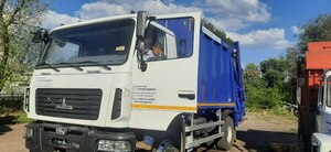 ЛНР получила от Российского экологического оператора четыре первых мусоровоза