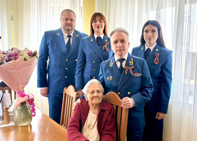 Прокурор ЛНР накануне Дня Победы посетил в Старобельском районе 99-летнего ветерана войны
